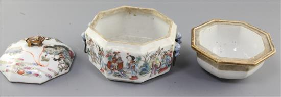 A Chinese famille rose octagonal food warming vessel, liner and cover, Tongzhi mark and of the period, width 16.5cm
